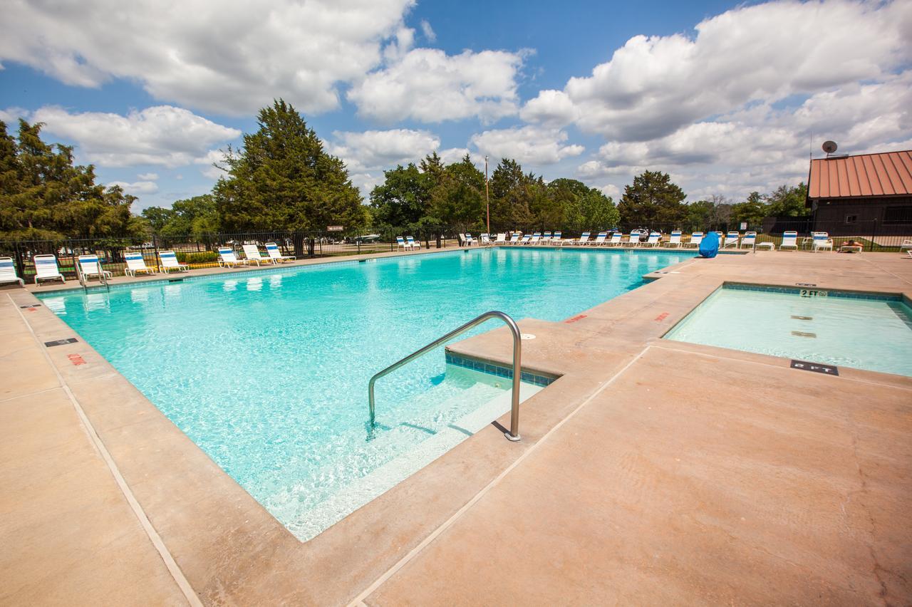 Lake Texoma Camping Resort Cabin 4 Willow Spring Ngoại thất bức ảnh